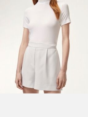 Aritzia Babaton Cohen white shorts